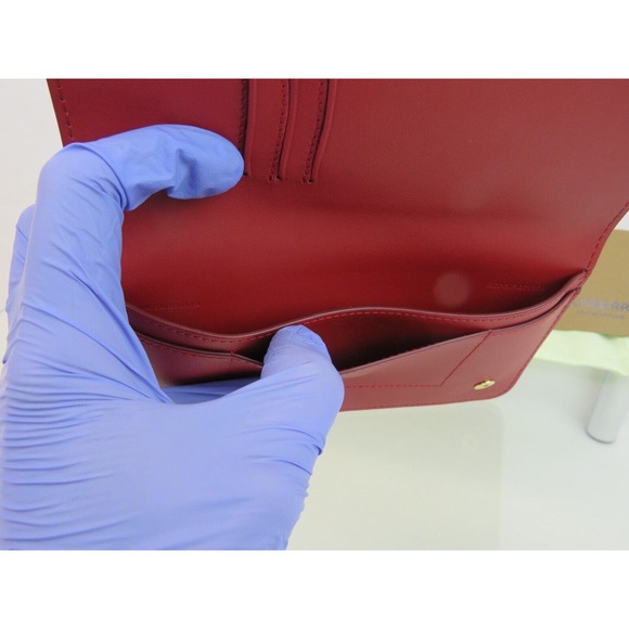 $530 BURBERRY ROWE RED LEATHER LOGO FOLDING BILL SNAP CLUTCH CONTINENTAL WALLET - Picture 4 of 14